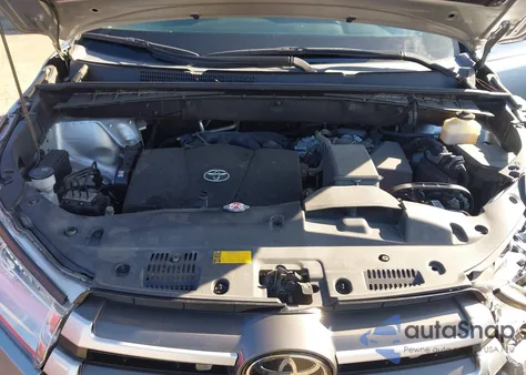 2018 Toyota Highlander Le Plus from USA, damaged, VIN 5TDZZRFH5JS254087